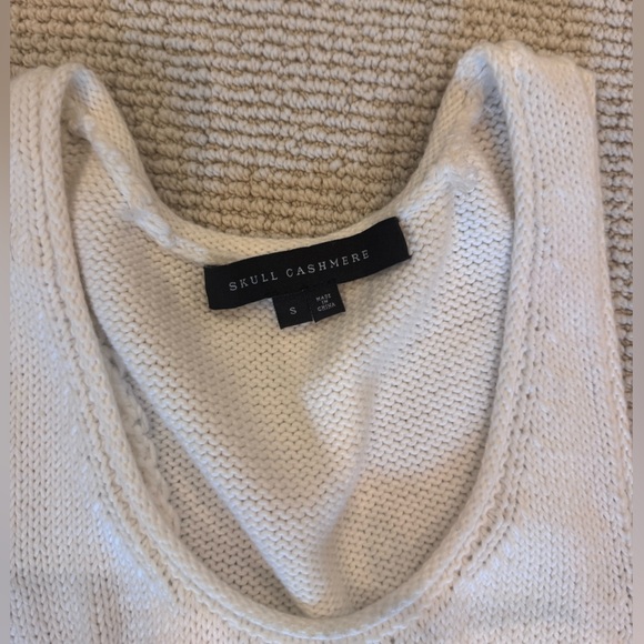 Skull Cashmere White and Black tank with Skull Design - Picture 3 of 3